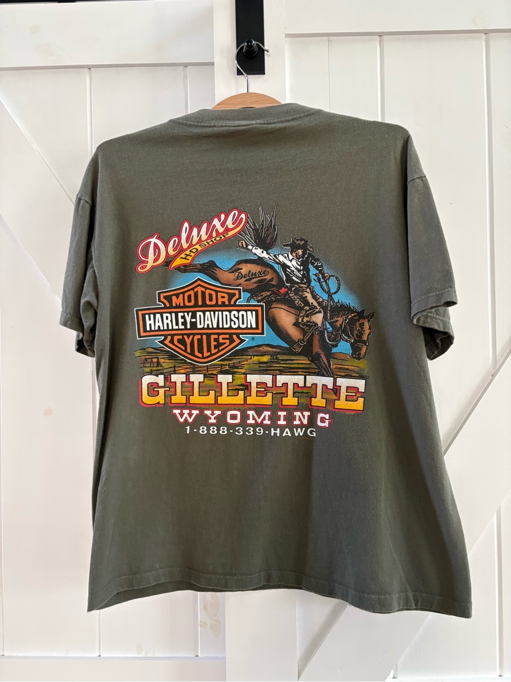 Harley-Davidson Deluxe H-D Shop Gillette, Wyoming Cowboy Horse Henley Pocket Tee